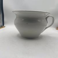 Vecchio vaso da notte