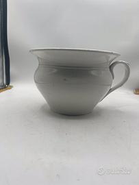 Vecchio vaso da notte