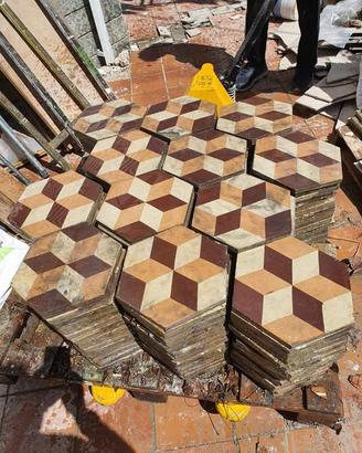 CEMENTINE ANTICHE ESAGONALI