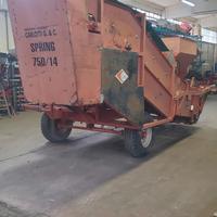 Macchina agricola Spring 750/14