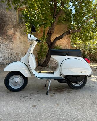 Vespa P200E