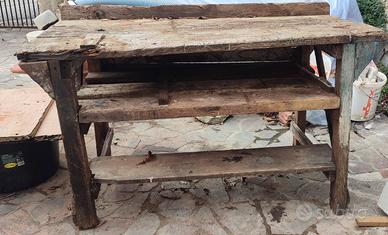 tavolo da lavoro in legno