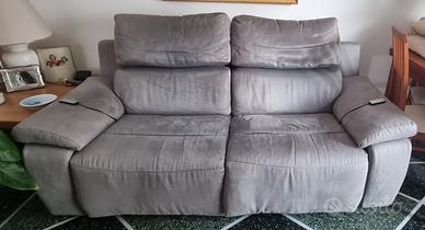divano 2 posti con recliner elettrico