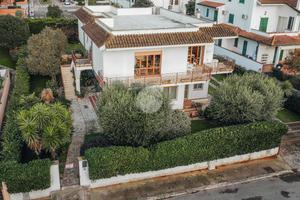 VILLA SINGOLA A SABAUDIA