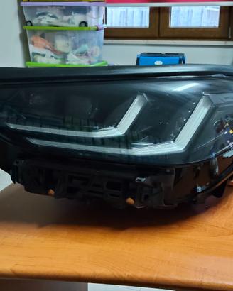 Fanale anteriore sinistro BMW X3 2025–LED SHADOWLI