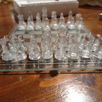 scacchiera in vetro lucido e satinato