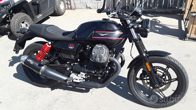 Moto guzzi V7 Stone special edition Black devil