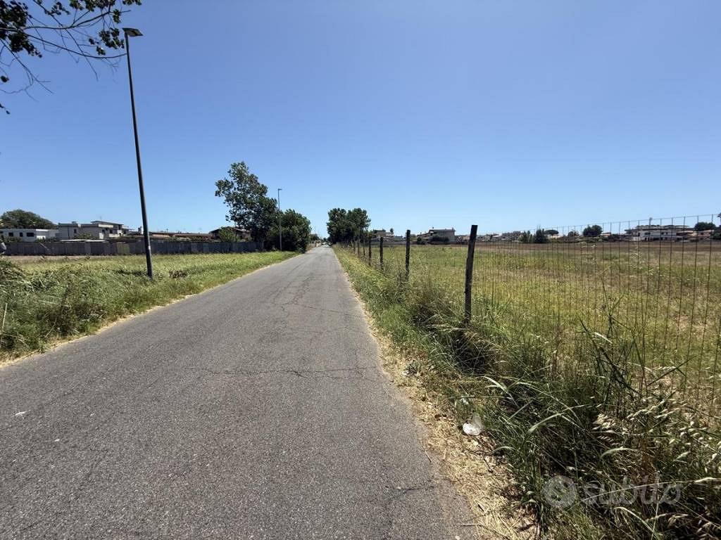 Terreno di 44000 m² a Fiumicino - Vista 2