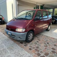 Nissan Serena 1.6 ELX 8 POSTI