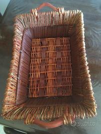 Cesto intrecciato per regali