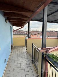 Trilocale con balcone e posto auto
