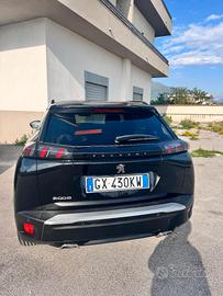 Peugeot 2008 1.2 benz