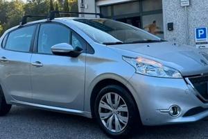 Peugeot 208 1.4 HDi 68 CV 5 porte Allure