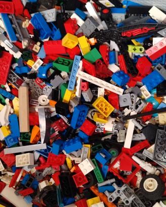 Lego Marvel,Harry potter e 15 kg sfusi Leggere