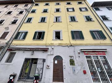 3 LOCALI A LIVORNO