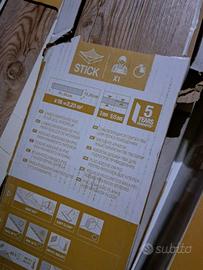 pavimento adesivo PVC  