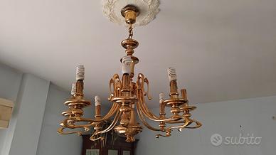 Lampadario classico in ottone lucido