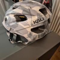 Casco MTB Kali Protectives - Tecnologia QuadCore -
