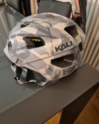 Casco MTB Kali Protectives - Tecnologia QuadCore -