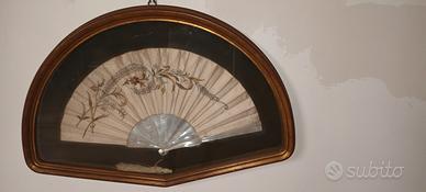 quadretto antico con ventaglio 