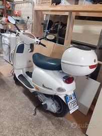 Vespa et4 150