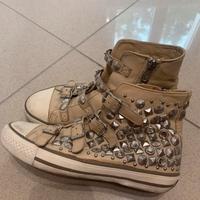 ASH Sneakers in pelle con borchie