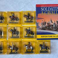 Soldatini di piombo a cavallo.
