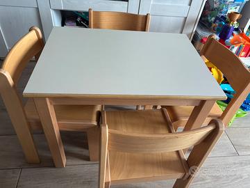 Tavolino in legno + 4sedie