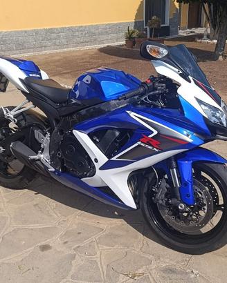 Suzuki GSXR 750