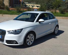 Audi A1 1.6 TDI 90 cv Attraction neopatentati