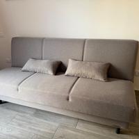 DIVANO LETTO UNA PIAZZA E MEZZA PRATICAMENTE NUOV