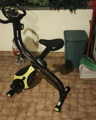 Cyclette pieghevole salvaspazio