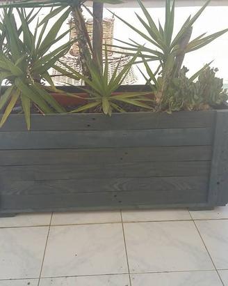 Fioriera realizzata in pallet per esterni