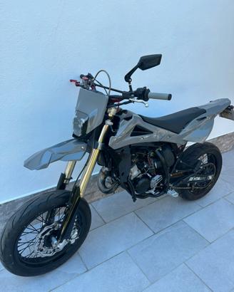 Husqvarna SM125s