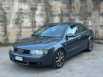 AUDI A4 Quattro - 2.5 V6 TDI / 180cv / Manuale