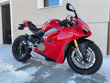 Ducati panigale v4 s