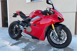 Ducati panigale v4 s