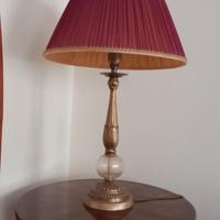 Lume e piantana stile classico