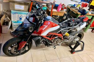 Ducati Hypermotard 950 incidentata