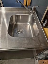 lavandino con cassettiera e  mobile