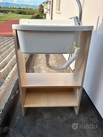 Mobiletto con lavello