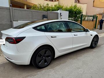 Tesla Model 3 Long Range Dual Motor Bianca 09 2021
