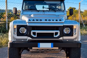 Land Rover Defender 90 Hard Top - KIT KAHN