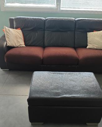 Divano con pouf