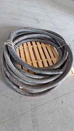 Tubo per carburanti.