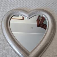 SPECCHIO A FORMA DI CUORE