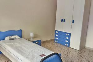 Camera per studentessa
