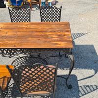 tavolo e sedie da giardino