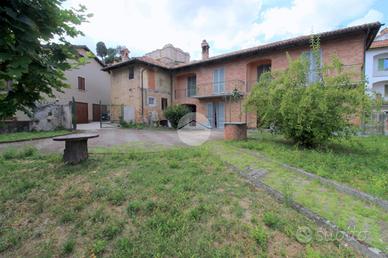 CASA SEMINDIPENDENTE A GUARENE