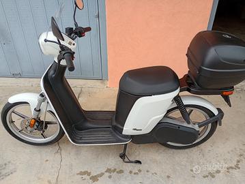 Scooter Askoll eS1